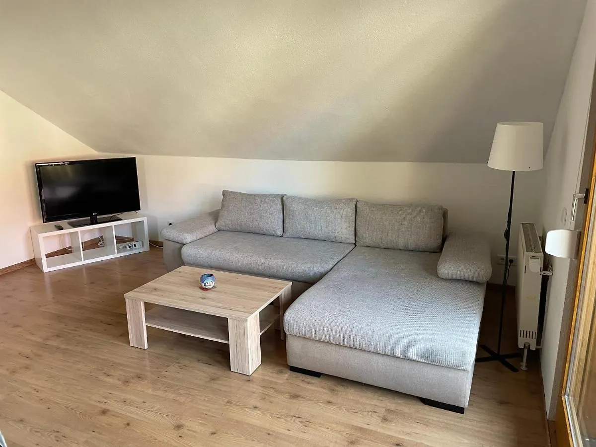 Apartment Ferienwohnung An Der Romantischen Strasse Direkt A3 Und A81 Eisingen