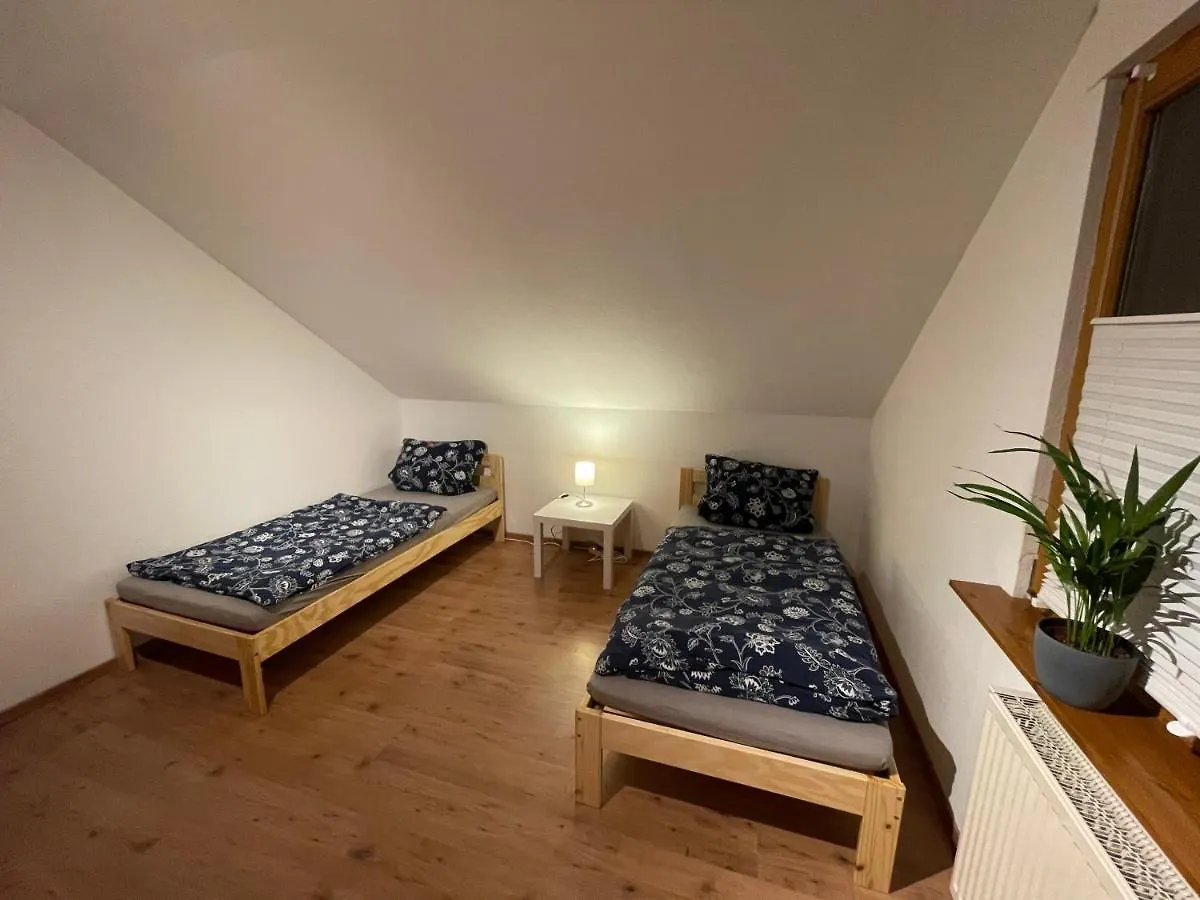 Ferienwohnung an der romantischen Straße direkt A3 und A81 Eisingen Apartment