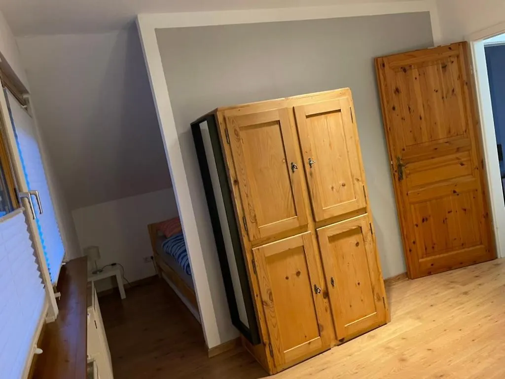 Apartment Ferienwohnung An Der Romantischen Strasse Direkt A3 Und A81 Eisingen