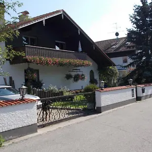 In Lot Space & Option Cooking & Breakfast Self Service & Terrace - 9 Km From A8 Highway & Superfast Self Checkin Bruckmühl