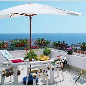 casa-bellavista-terzorio.hotelitalianriviera.com/